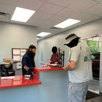 Strickland Brothers 10 Minute Oil Change and Inspection Station