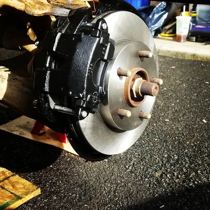 D & M Auto Parts & Recycling 3