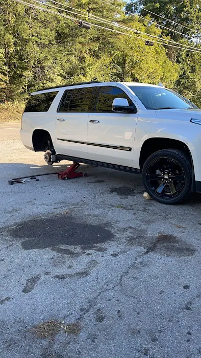 Grooms Auto 1