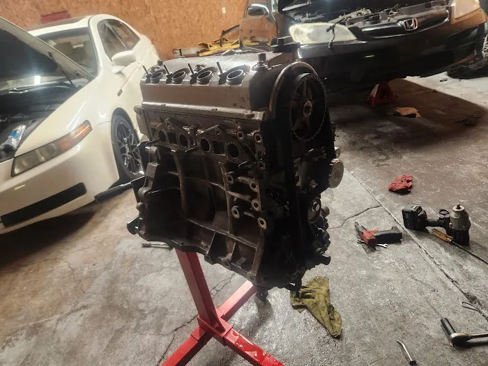Lloyd's auto repairs 5