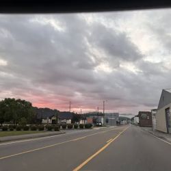 Giles Auto Store ico