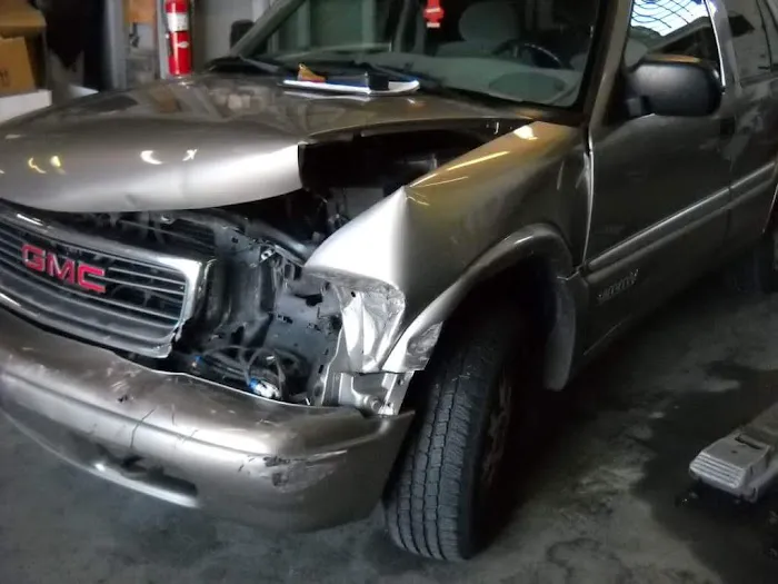 Pro Auto Body 4