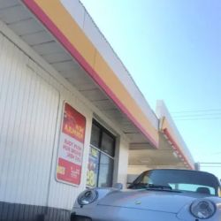 Car Repair and Shell Service center ico