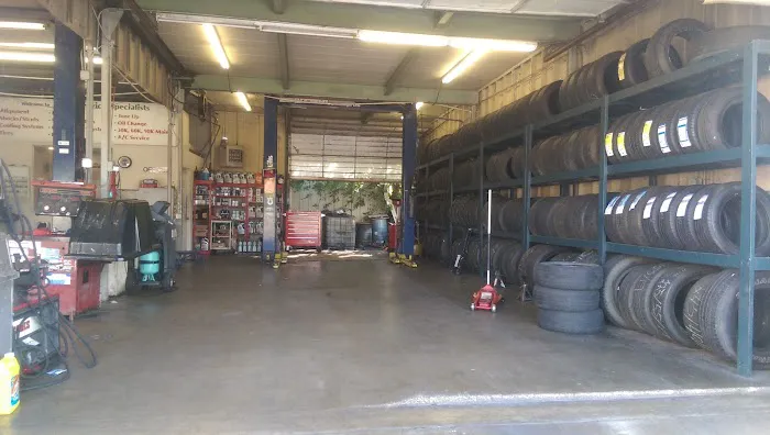 Car Repair and Shell Service center 5