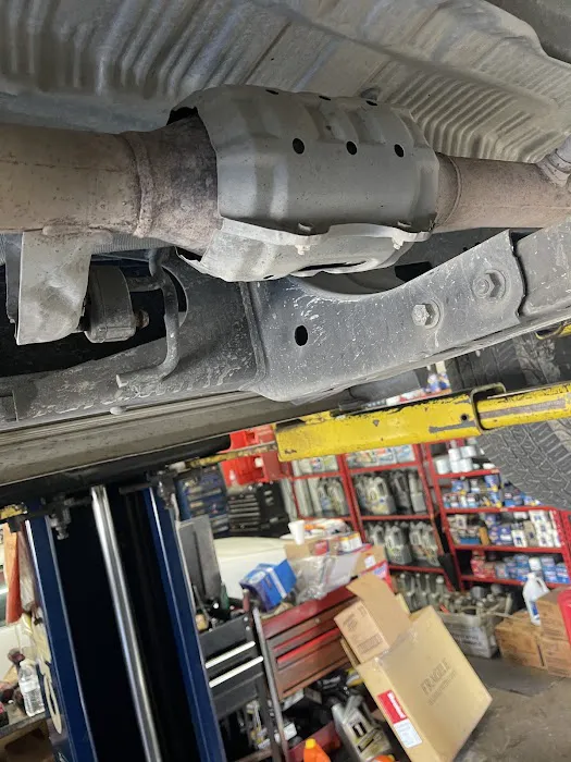 Car Repair and Shell Service center 9