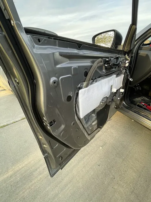 Tom's Automotive 1