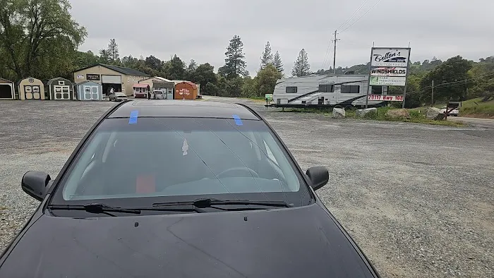 Low Cost Auto Windshield Repair and Replacement 3