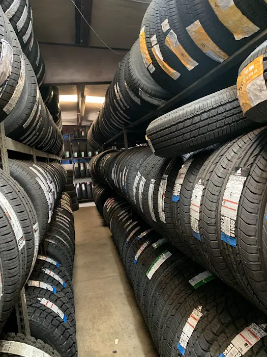 Fast Tire Service 4