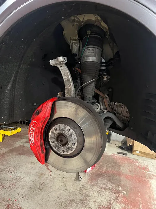 KNB Service & Body Shop 8