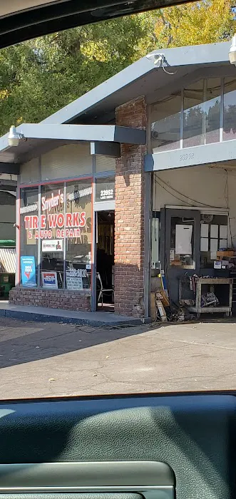 Snyder's Tire Works 5