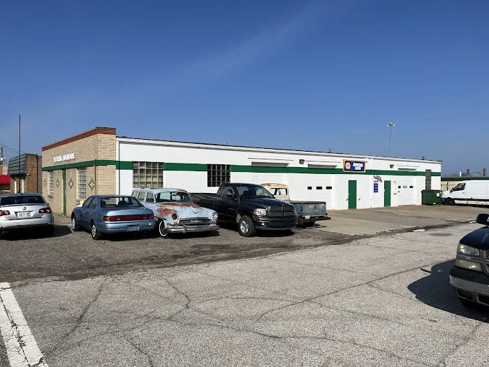 Tallon's Garage 1
