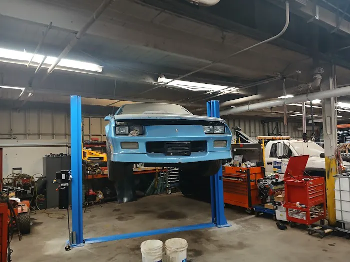 Peoples Choice Auto Service LLC 4