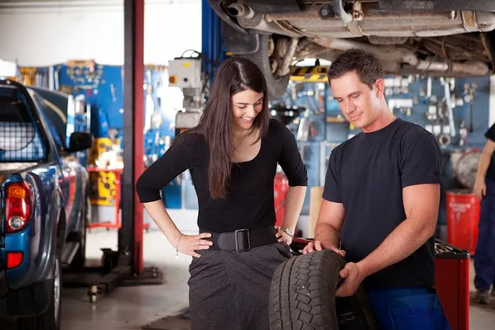 Ben's Auto Body Shop Specialists 8