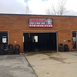 Redd's Tires & Brakes ico