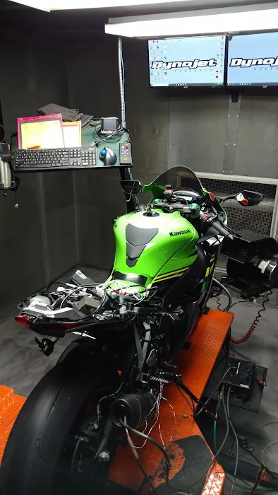 MPH-Maximum Performance & Handling 8