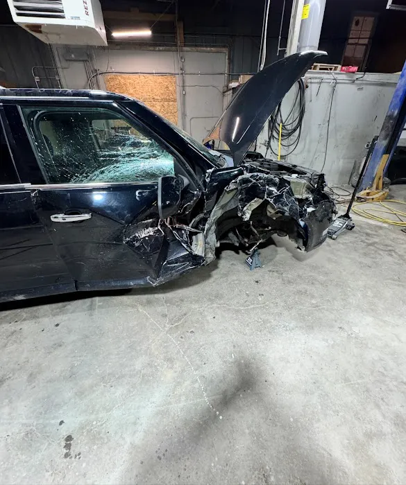 A Z Auto Restoration Shop 3