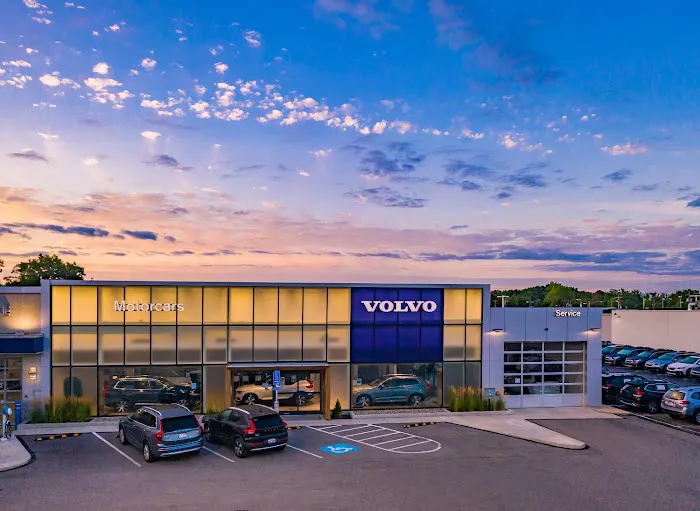 Motorcars Volvo Service Center 2