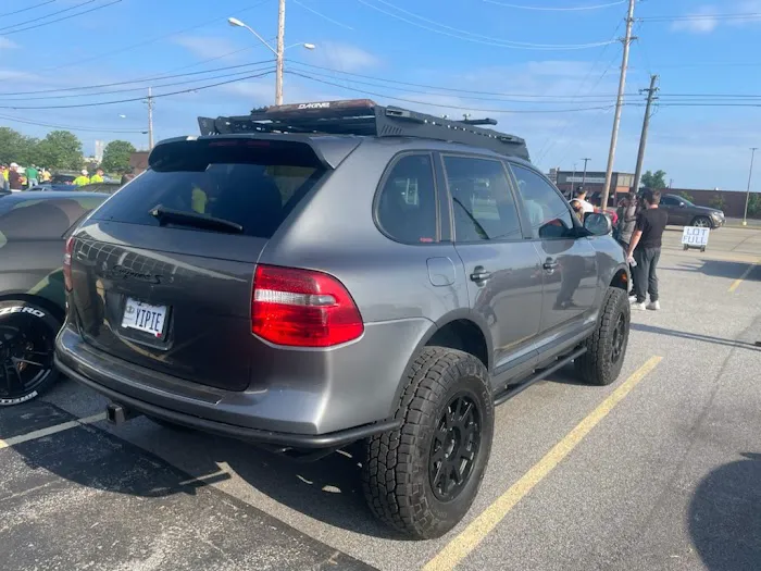 M K Automotive 0