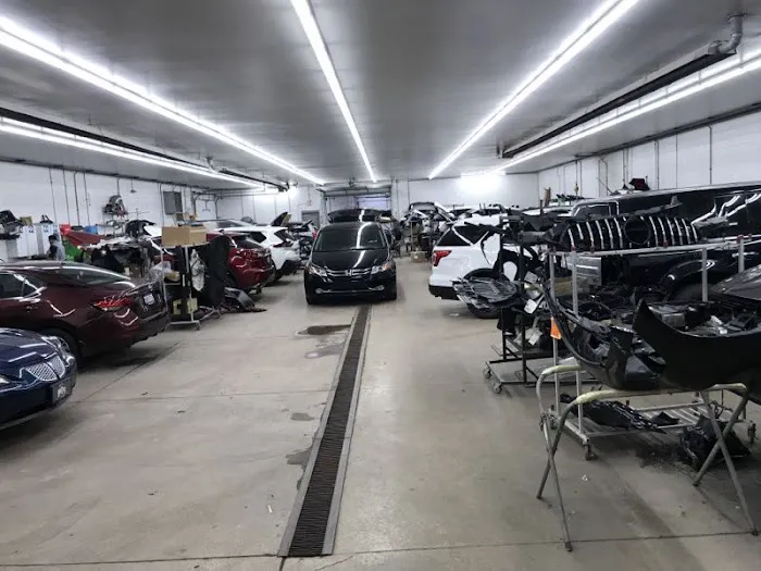 North Olmsted Collision Center 0