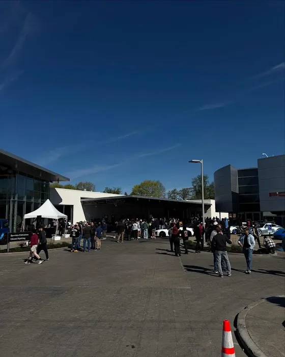 Mercedes-Benz of North Olmsted Service & Parts 8