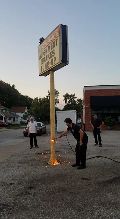 Drellishak's Auto Care 9