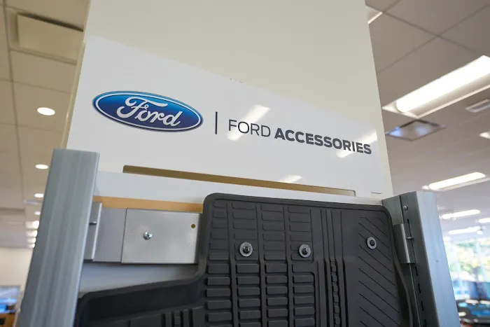 AutoNation Ford Westlake Parts Center 6