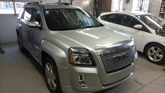 Ridge Road Auto Body 7