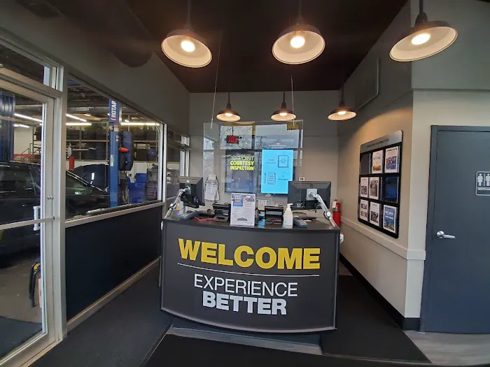Mr. Tire Auto Service Centers 7