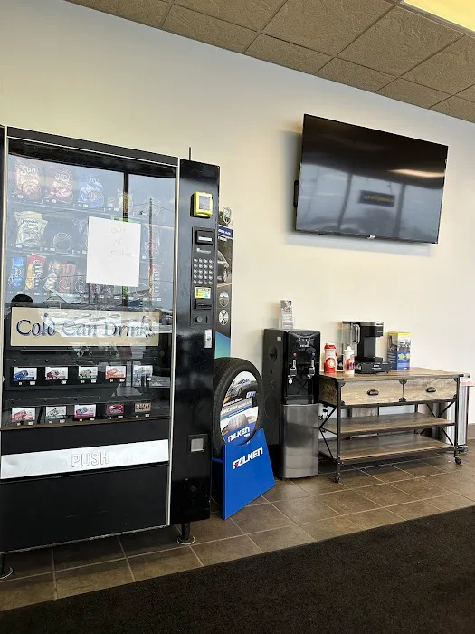 Van's Auto Service & Tire Pros Parma 5