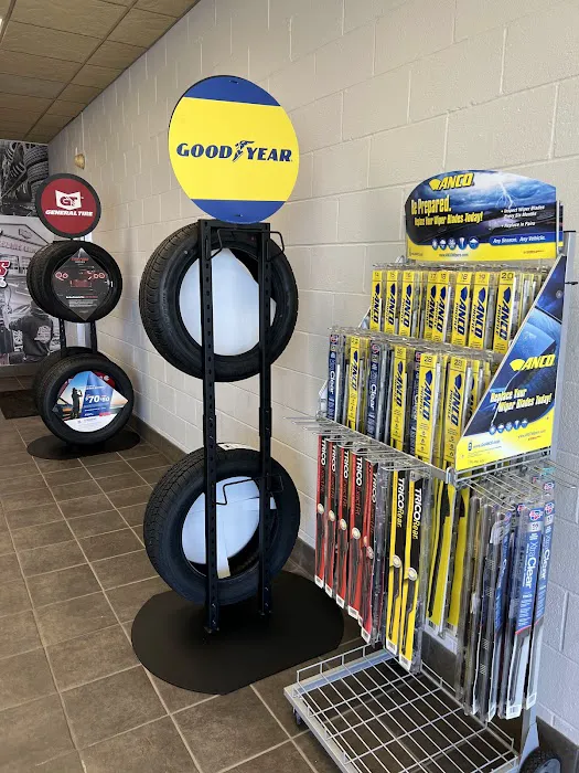 Van's Auto Service & Tire Pros Parma 8