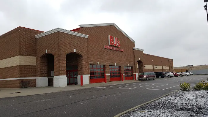 BJ's Tire Center 5