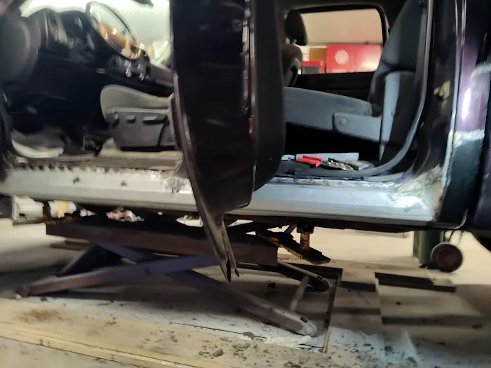 Wilson's Automotive & Fabrication 0