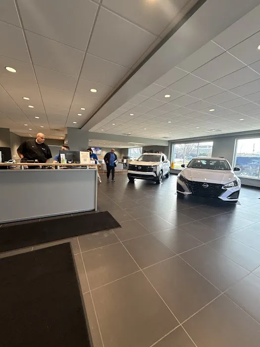 Ron Marhofer Nissan: Service 5