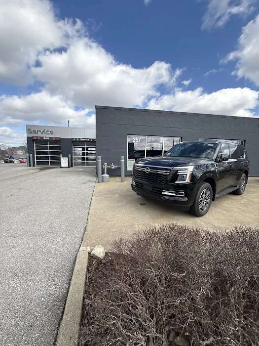 Ron Marhofer Nissan: Service 7