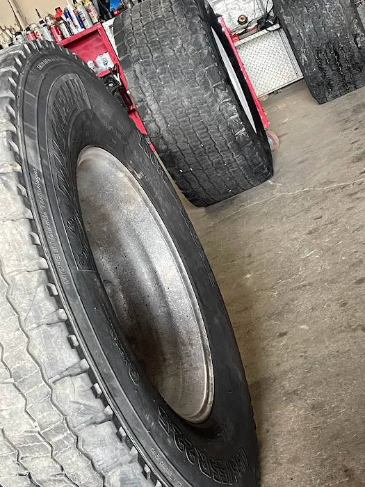 Kelly Tire & Truck Repair (Commercial Tires only) 3