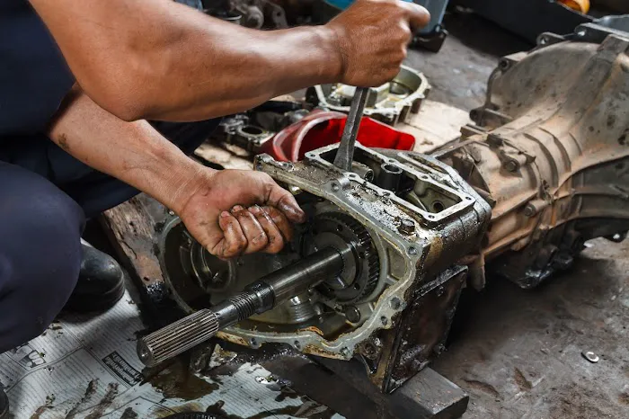 Vercillo's Auto Body Inc 1