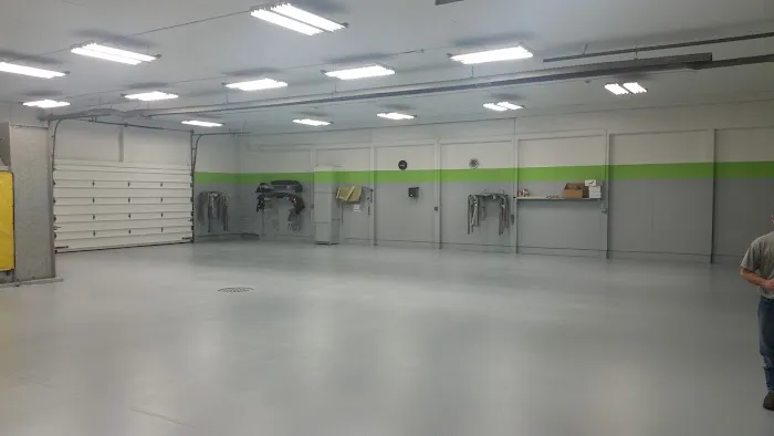 Danser Collision Inc. 4
