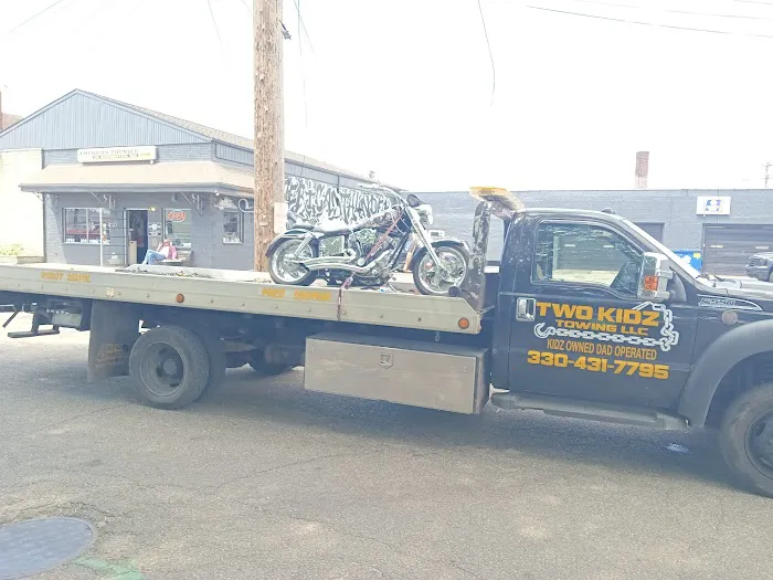 American Thunder of Barberton 0