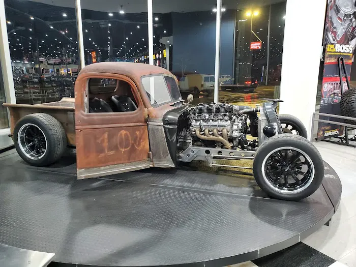 Summit Racing Equipment - Tallmadge, OH 7