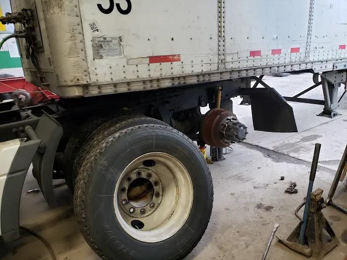 Bob Sumerel Tire Company 0