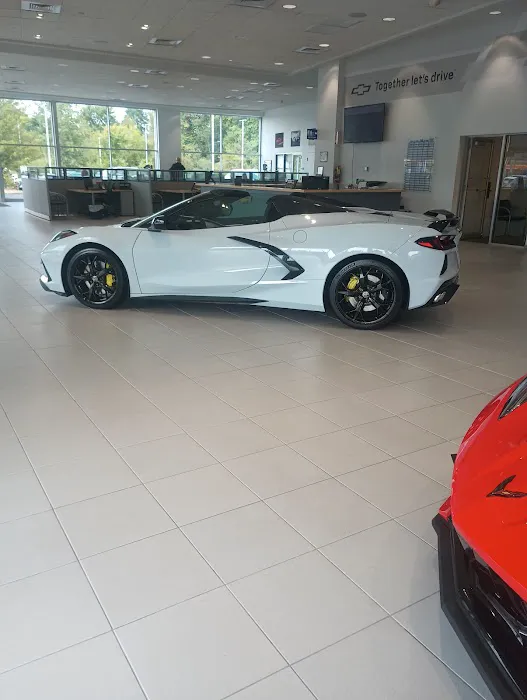Greenwood's Hubbard Chevrolet Service and Parts 3