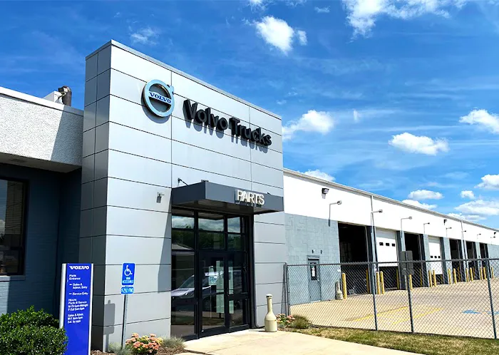 Young Volvo Trucks Parts 0