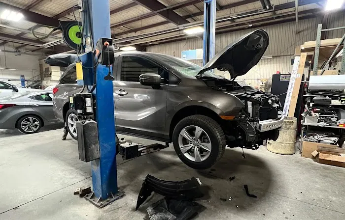 Andy's Auto Body 2