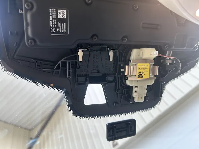 API AUTO GLASS 2
