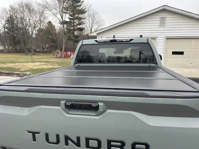 Henley's Truck Accessory Store 0