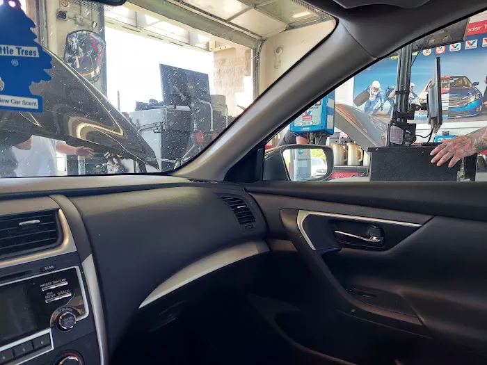 Valvoline Instant Oil Change 3