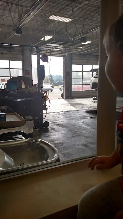 Mr. Tire Auto Service Centers 1