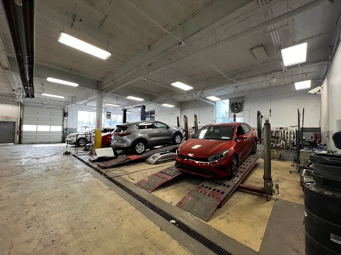 VanDevere Collision Center 7