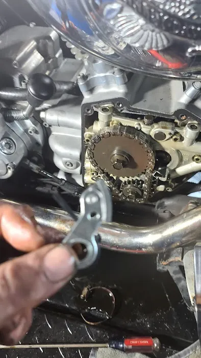 Dons repair shop 0