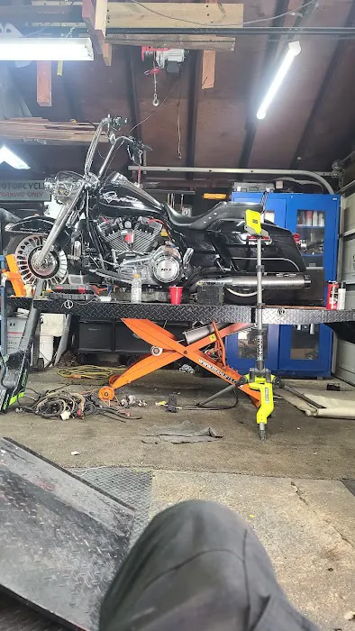 Dons repair shop 7